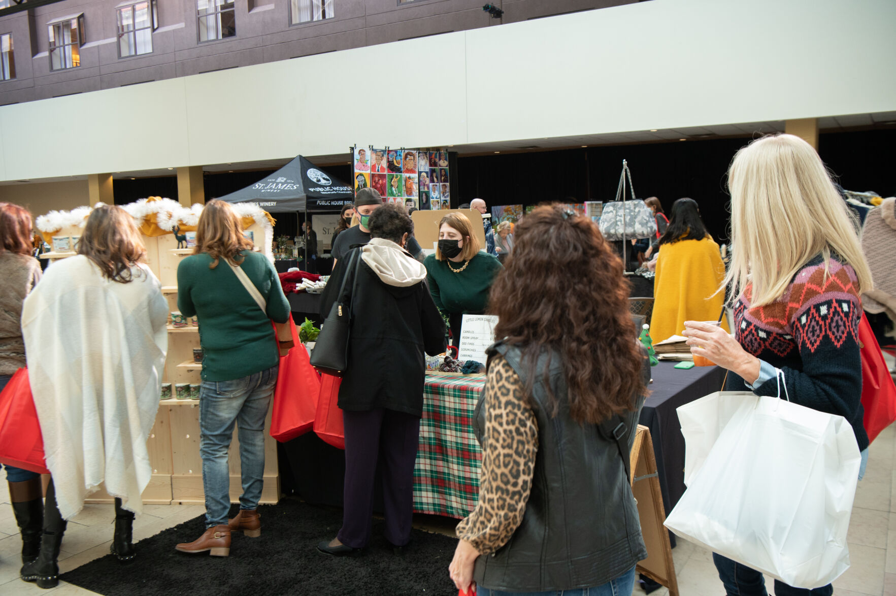 Holiday Pop & Shop at Union Station